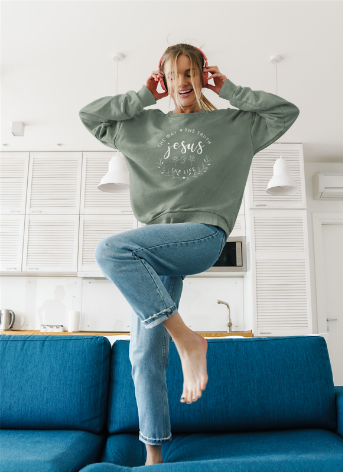Jesus is the way, the truth, the life | Crewneck